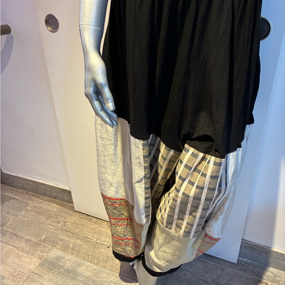 Super wide leg, funky plaid and black MSquared pants